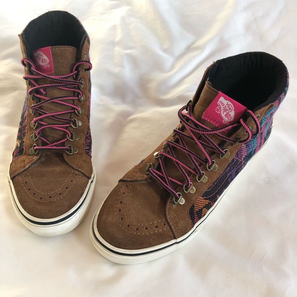 Aztec style vans - Picture 3 of 4